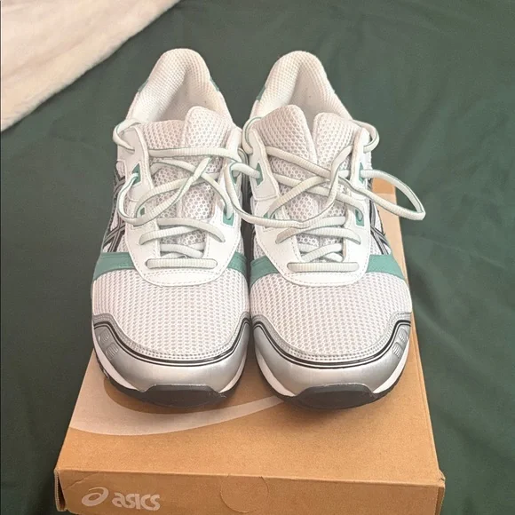 Asics Kids Gel-Lyte White and Teal Sneakers - Picture 2 of 3